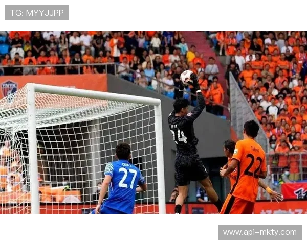 罗埃夫斯门线表现抢眼 多次关键扑救助力球队