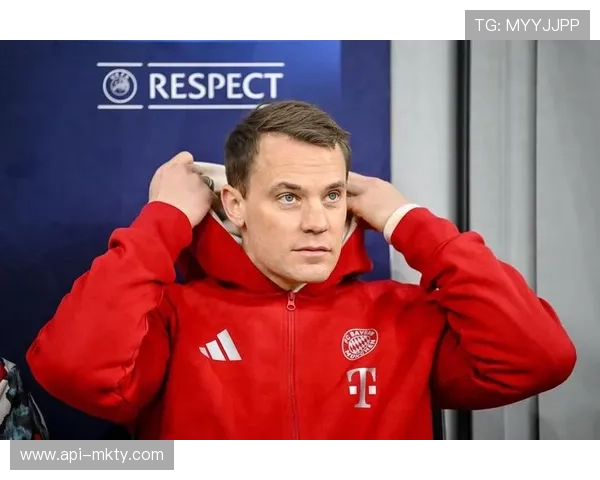 拜仁半场0-1落后莱比锡，诺伊尔神扑难阻失球