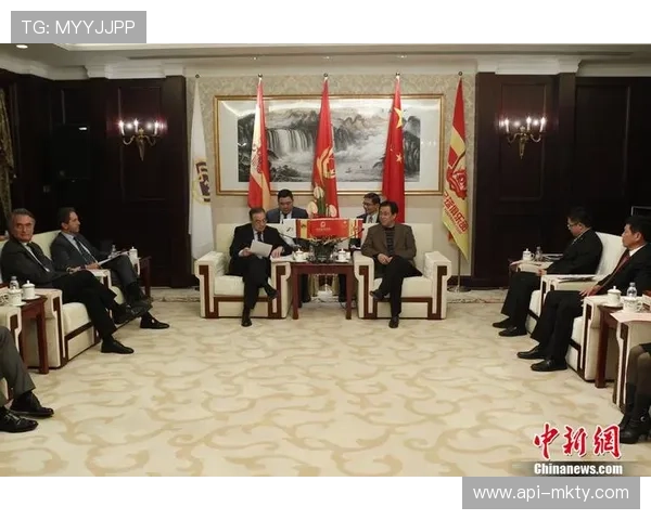 皇马主席弗洛伦蒂诺公开批评裁判委员会判罚标准不一 皇马主席弗洛伦蒂诺公开批评裁判委员会判罚标准不一